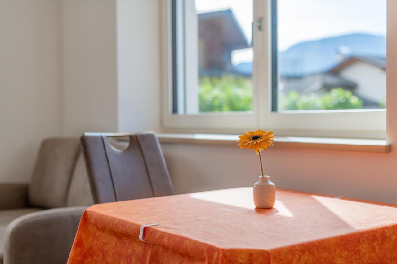 Haus Stolz Bed & Breakfast Appiano Sulla Strada Del Vino Exterior photo